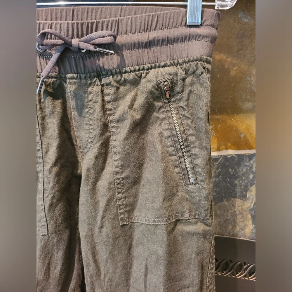 Athleta Olive Green Cabo Linen Jogger with Drawstring and Elastic Cuffs 4 petite